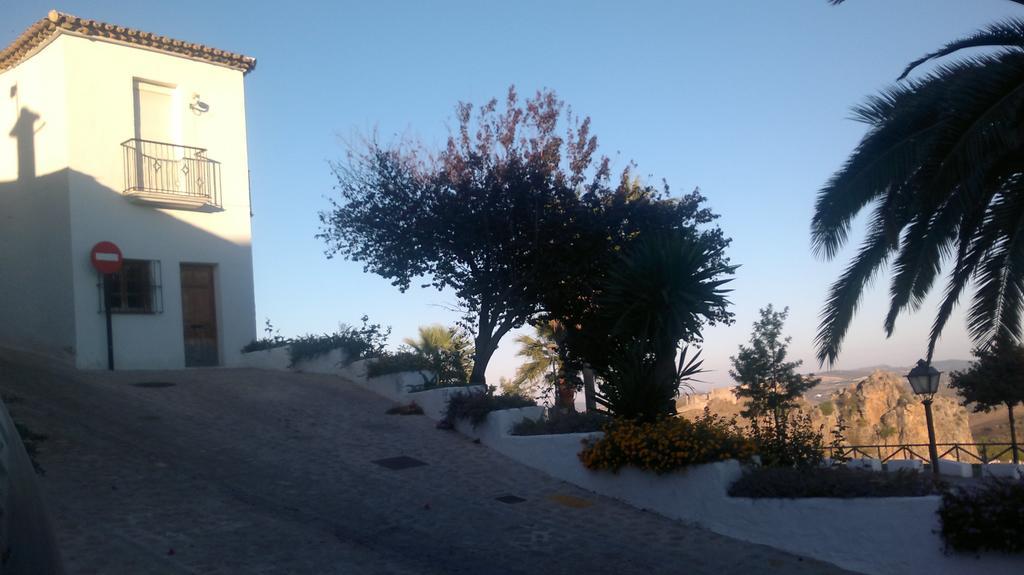 Casas Azahar-Alucema Guest House Zahara De La Sierra Bagian luar foto